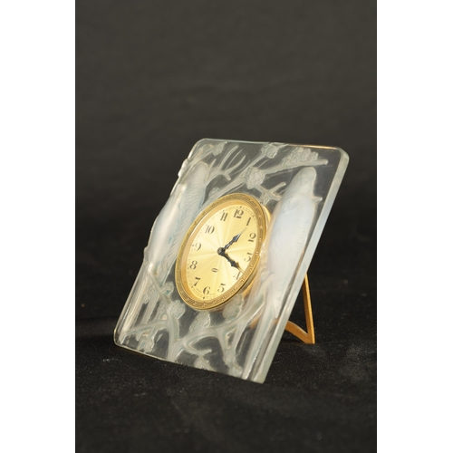 24 - A FRENCH RENE LALIQUE 'INSEPARABLES' OPALESCENT MOULDED GLASS STRUT CLOCK MODEL NO. 760 Swiss eight-... 