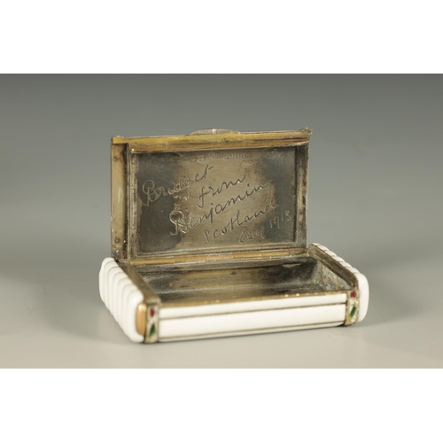 242 - AN EARLY 20TH CENTURY FABERGE SILVER GILT AND ENAMEL VESTA CASE, WORKMASTER HENRIK WIGSTROM having a... 