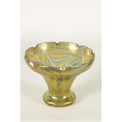 26 - AN EARLY 20TH-CENTURY IRIDESCENT GLASS FRITZ HECKERT ‘CHANGEANT’ VASE BY OTTO THAMM with crimped edg... 