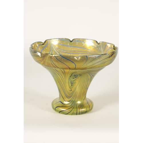 26 - AN EARLY 20TH-CENTURY IRIDESCENT GLASS FRITZ HECKERT ‘CHANGEANT’ VASE BY OTTO THAMM with crimped edg... 