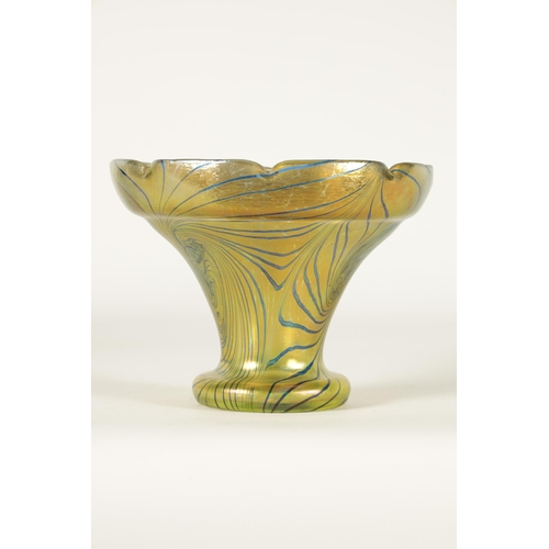 26 - AN EARLY 20TH-CENTURY IRIDESCENT GLASS FRITZ HECKERT ‘CHANGEANT’ VASE BY OTTO THAMM with crimped edg... 