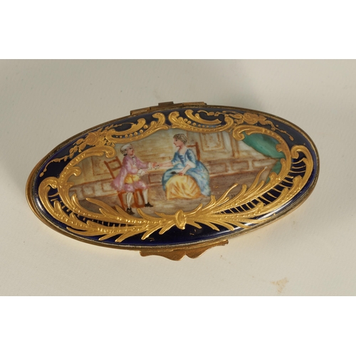 32 - AN 18TH CENTURY SEVRES STYLE PORCELAIN ECLIPSE SHAPED BOX the hinged lid with figural country house ... 