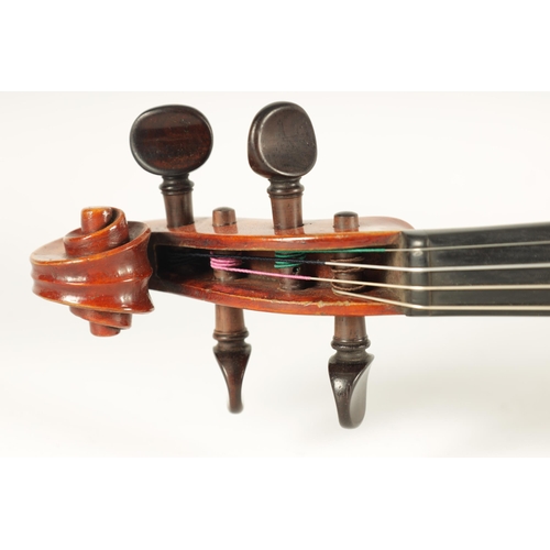 498 - A GOOD QUALITY EARLY 20TH CENTURY FULL SIZE ITALIAN VIOLIN LABELLED RICCARDO ANTONIAZZI having a two... 