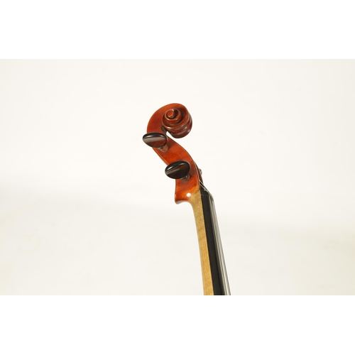 498 - A GOOD QUALITY EARLY 20TH CENTURY FULL SIZE ITALIAN VIOLIN LABELLED RICCARDO ANTONIAZZI having a two... 