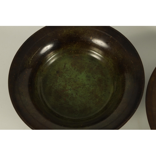 520 - A GROUP OF THREE ART DECO JUSTIN ANDERSEN, DENMARK PATINATED BRONZE DISHES of varying shape and desi... 