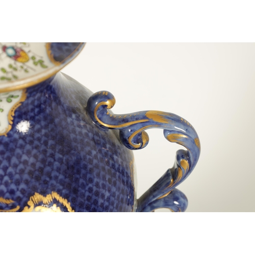 58 - A LATE 19TH CENTURY FIRST PERIOD WORCESTER TYPE TWO-HANDLED SHOULDERED VASE AND COVER - PROBABLY SAM... 