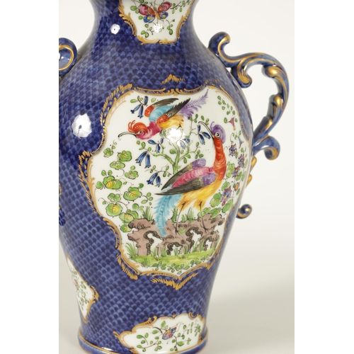 58 - A LATE 19TH CENTURY FIRST PERIOD WORCESTER TYPE TWO-HANDLED SHOULDERED VASE AND COVER - PROBABLY SAM... 