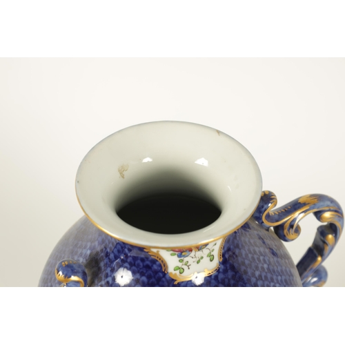 58 - A LATE 19TH CENTURY FIRST PERIOD WORCESTER TYPE TWO-HANDLED SHOULDERED VASE AND COVER - PROBABLY SAM... 