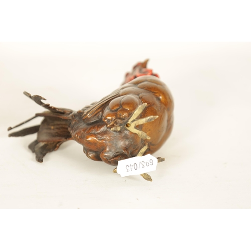 643 - A 19TH CENTURY BERGMAN STYLE BRONZE COLD PAINTED BIRD SCULPTURE OF A COCKEREL (13.5cm high)