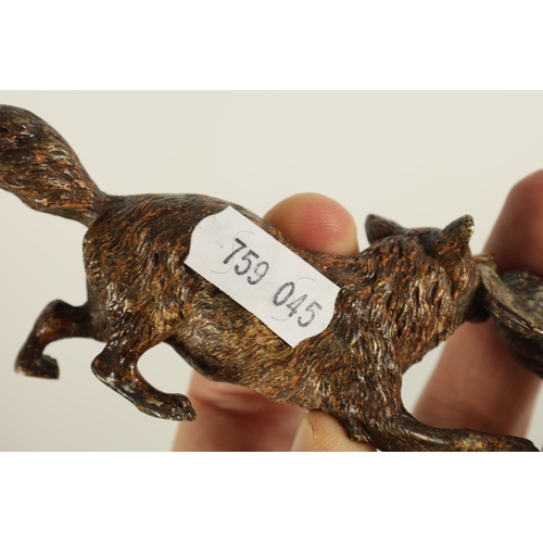 669 - A RARE SMALL EARLY 20TH CENTURY AUSTRIAN COLD PAINTED BRONZE SCULPTURE OF A FOX CARRYING A DUCK - la... 