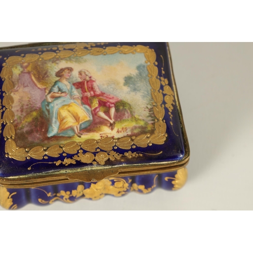 88 - AN 18TH CENTURY SEVRES STYLE PORCELAIN BOX with painted romantic figural country scene to the hinged... 