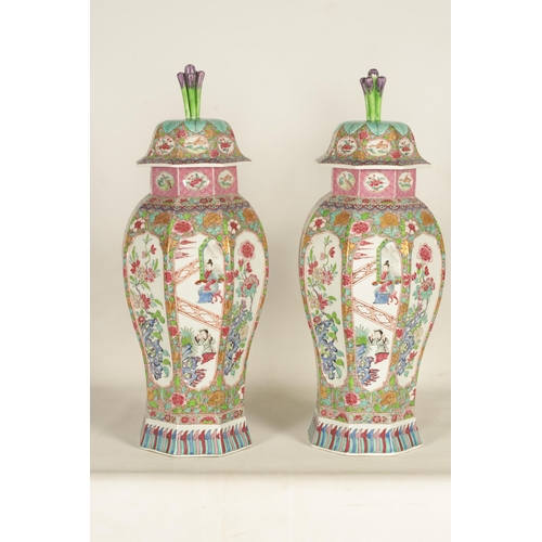 91 - A FINE PAIR OF 19TH CENTURY SAMSON ORIENTAL STYLE VASES AND COVERS of octagonal bulbous form with sh... 