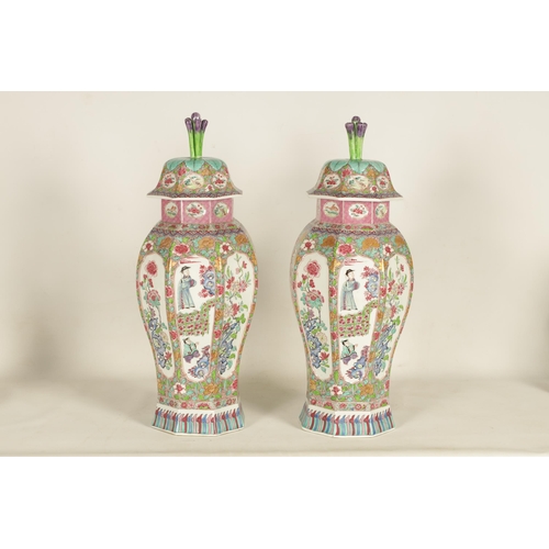 91 - A FINE PAIR OF 19TH CENTURY SAMSON ORIENTAL STYLE VASES AND COVERS of octagonal bulbous form with sh... 