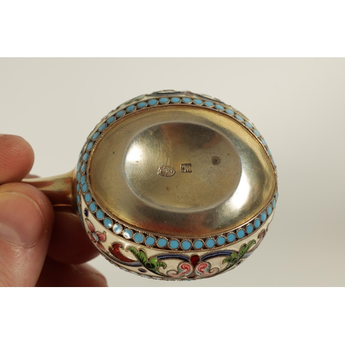 369 - AN EARLY 20TH CENTURY RUSSIAN SILVER GILT AND CLOISONNE ENAMEL KOVSH embellished with turquoise bead... 