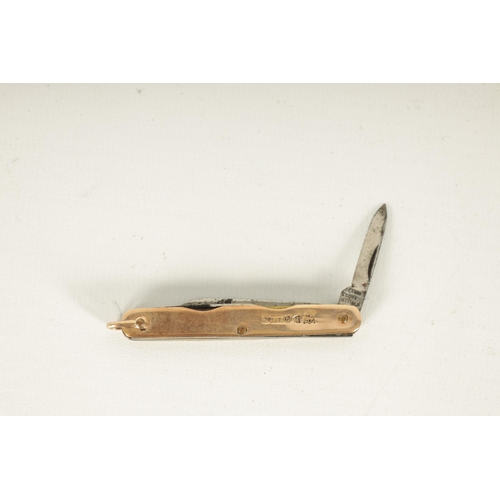 383 - A 9CT GOLD PENKNIFE with two blades (6cm overall )