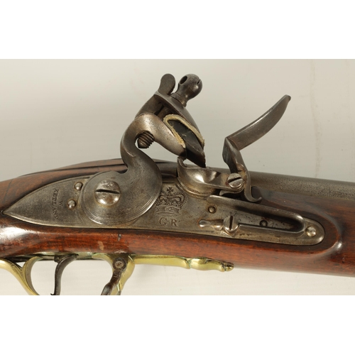 398 - AN EARLY 19TH CENTURY BROWN BESS FLINTLOCK RIFLE BY WILLIAM KETLAND with 42