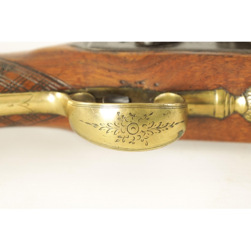 402 - I.H. WALDRON, LONDON. AN EARLY 19TH CENTURY BRASS BARRELLED FLINTLOCK BLUNDERBUSS having a splayed b... 