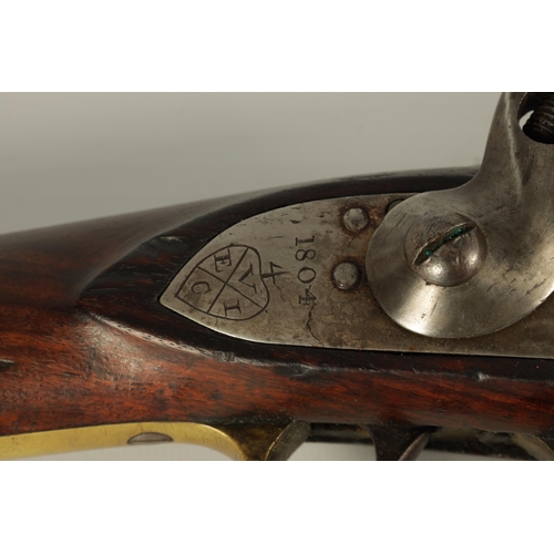 420 - AN EARLY 19TH CENTURY BROWN BESS FLINTLOCK MUSKET BY EZEKIEL BAKER WITH ORIGINAL BAYONET with browne... 