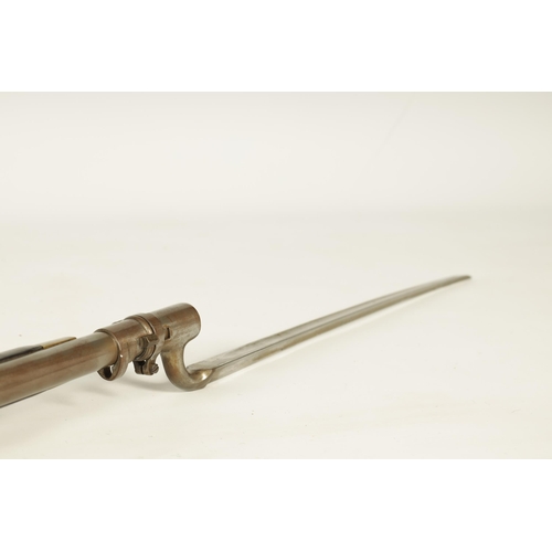 424 - A MID 19TH CENTURY ENFIELD 1859 PATTERN THREE BAND PERCUSSION MUSKET fitted a full stock with flat s... 