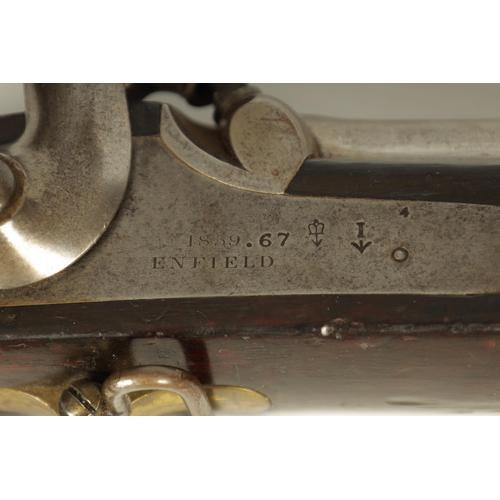 424 - A MID 19TH CENTURY ENFIELD 1859 PATTERN THREE BAND PERCUSSION MUSKET fitted a full stock with flat s... 