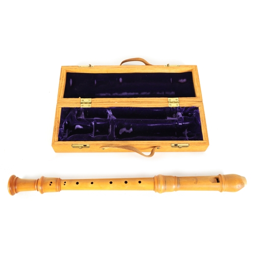 31 - A CASED WOBERLENDER ALTO RECORDER BY RICHARD PALM OF U.S.A. Made of boxwood with impressed makers ma... 