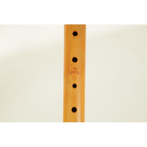 6 - A VON HUENE SOPRANO RECORDER turned in boxwood with impressed makers mark and 'E TERTON'(34.5cm over... 