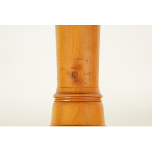 6 - A VON HUENE SOPRANO RECORDER turned in boxwood with impressed makers mark and 'E TERTON'(34.5cm over... 