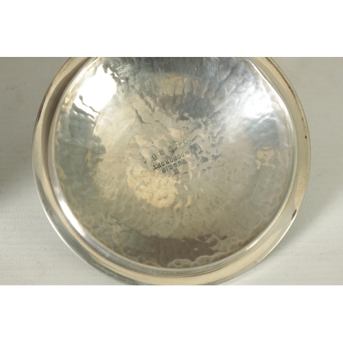 118 - A 1930's/40's WILLIAM MOORCROFT OVOID BISCUIT JAR with hammered pewter mount and domed lid, tube lin... 
