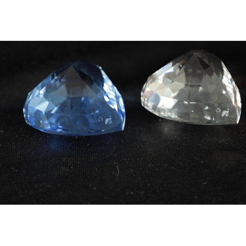 6 - A 20TH CENTURY SELECTION OF SWAROVSKI CRYSTAL comprising 3 coloured hearts, ball and chest (4.5cm ac... 