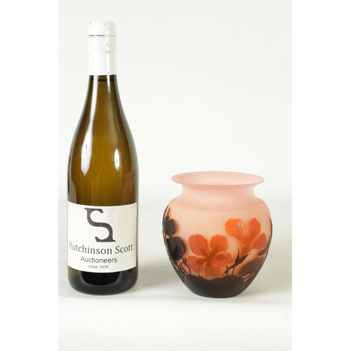 8 - EMILE GALLE (1846-1904). AN ART NOVEAU THREE COLOUR FIRE POLISHED CAMEO GLASS VASE decorated with fl... 