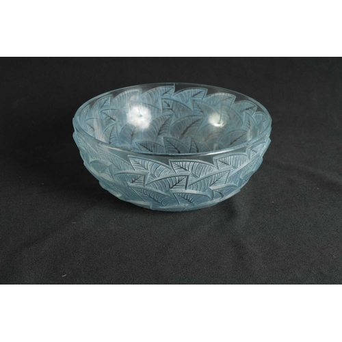 4 - R. LALIQUE, AN OPALESCENT AND BLUE STAINED ‘ORMEAUX’ GLASS BOWL wheel engraved signiature to centre ... 