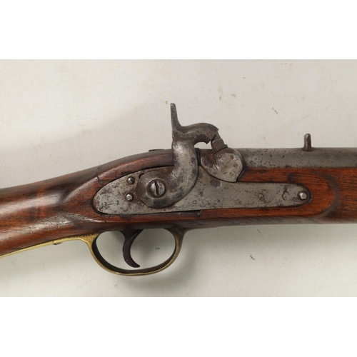 371 - A 19TH CENTURY PERCUSSION SERVICE CARBINE with sighted barrel, the full stock with steel stirrup ram... 