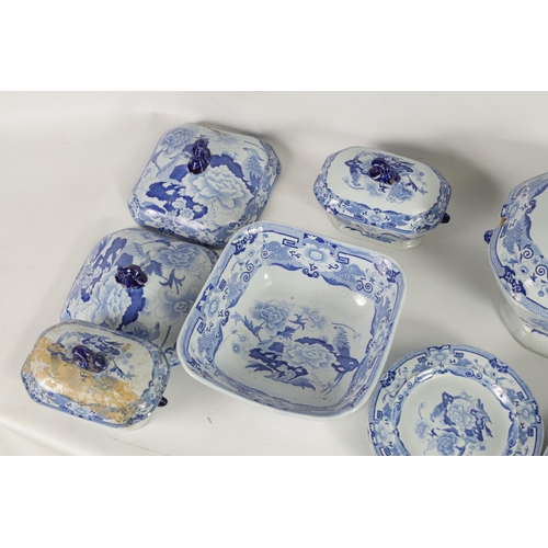 39 - A 19TH CENTURY BLUE AND WHITE MASON'S IRONSTONE BLUE AND WHITE DINNER SERVICE comprising of a gradua... 