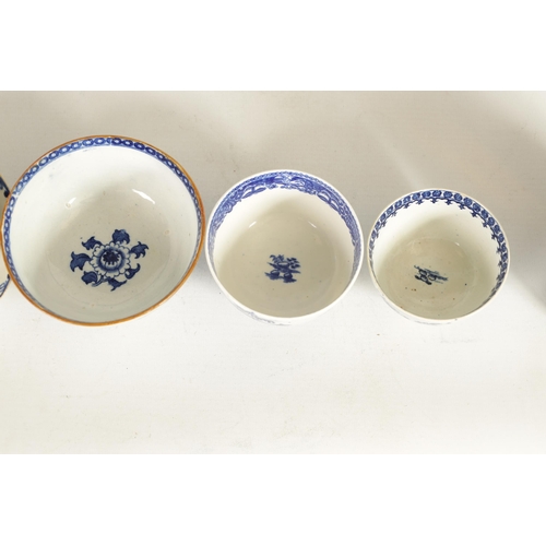 60 - A COLLECTION OF 18TH CENTURY BLUE AND WHITE CAUGLEY AND OTHER TEA BOWLS AND SAUCERS of varying patte... 