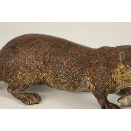 530 - A LATE 19TH-CENTURY BERGMAN COLD-PAINTED BRONZE SCULPTURE OF AN OTTER stamped beneath (17cm wide 4cm... 