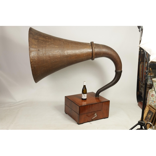 595 - A RARE 1930’S OVERSIZED E.M.G. MARK XB GRAMOPHONE having a large quarter veneered walnut and ebony c... 