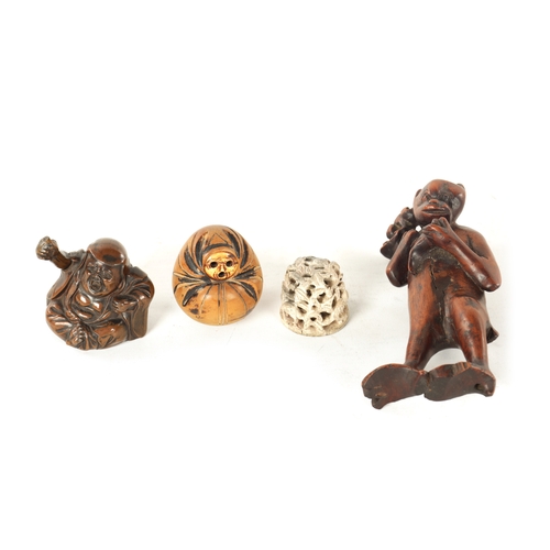 157 - AN ORIENTAL CARVED WOOD FIGURE, SEATED NETSUKE, SEATED CHINESE BRONZED FIGURE AND ANOTHER SMALL ORIE... 