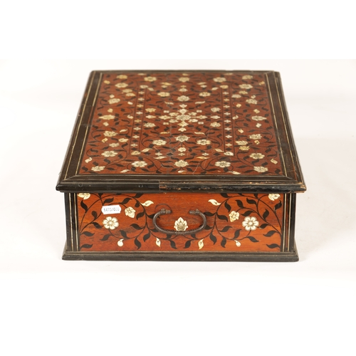 226 - AN EARLY 18TH CENTURY ANGLO PORTUGUESE EBONY BANDED AND IVORY INLAID CAMPHOR WOOD LINED FITTED BOX f... 