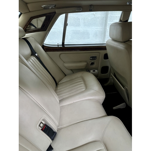 110 - A 1993 ROLLS-ROYCE SILVER SPIRIT II. 6750cc V8. Registration no. K699 SAB. Finished in gold, this Si... 