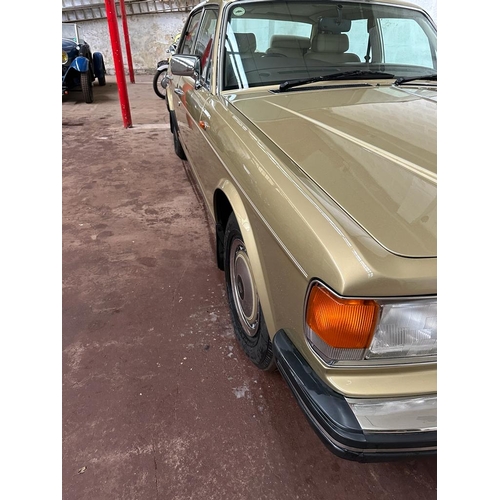 110 - A 1993 ROLLS-ROYCE SILVER SPIRIT II. 6750cc V8. Registration no. K699 SAB. Finished in gold, this Si... 