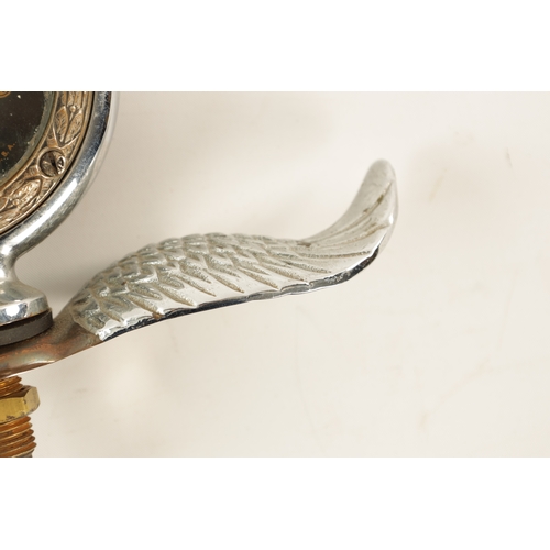 73 - A WINGED BOYCE MOTO METER RADIATOR CAP/CAR MASCOT with enclosed thermometer gauge (20cm wide)