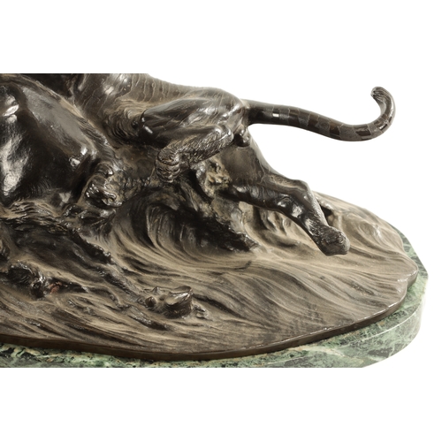 118 - AN IMPRESSIVE MEIJI PERIOD JAPANESE ANIMALIER BRONZE SCULPTURE OF LARGE SIZE Tiger mauling a water b... 