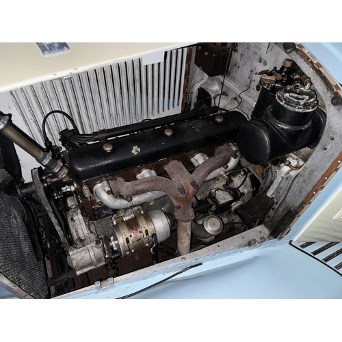 518 - A 1933 ROLLS-ROYCE 20/25 LIMOUSINE Registration no. WAS 268. Finished in a two-tone cream and baby b... 