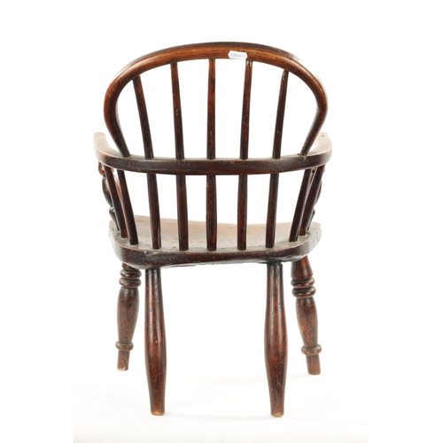 195 - AN 18TH CENTURY ASH AND ELM CHILDS WINDSOR CHAIR with spindle back and ring turned front legs (58cm ... 