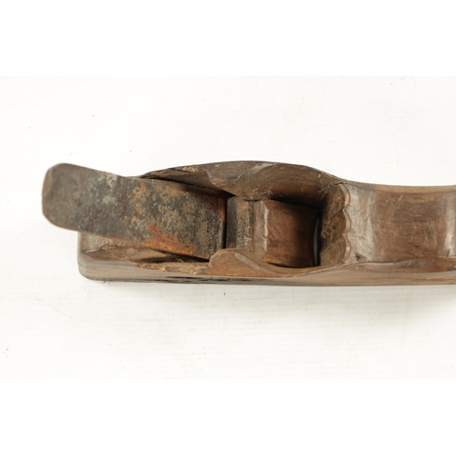 230 - A RARE EARLY 18TH CENTURY WOODEN PLANE dated 1705 and initialled G P (25cm overall)