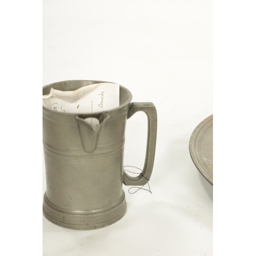 273 - A SET OF FOUR 18TH CENTURY PEWTER PLATES AND A LIPPED TANKARD (52cm diameter and smaller)