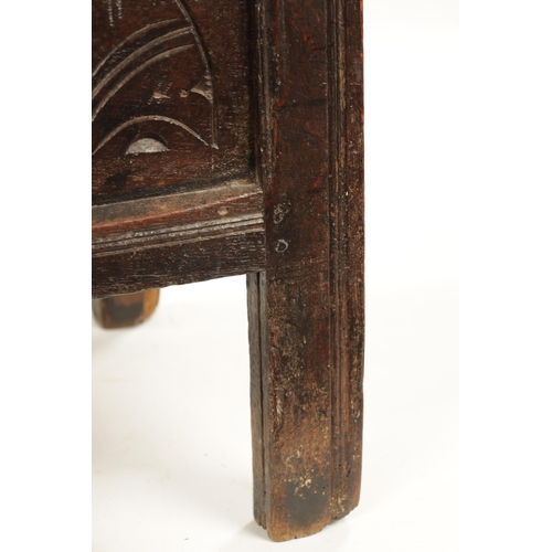 418 - A GOOD SMALL LATE 17TH CENTURY OAK PANELLED COFFER with arcaded carved front (82cm wide 45cm deep 57... 