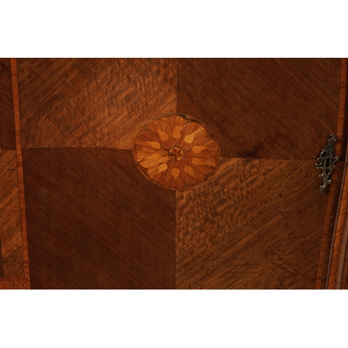 432 - A FINE AND IMPORTANT GEORGE III SERPENTINE TULIPWOOD AND MARQUETRY MAHOGANY COMMODE ATTRIBUTED TO CH... 