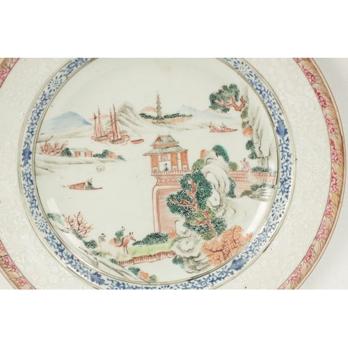 563 - AN 18TH CENTURY CHINESE FAMILLE ROSE PORCELAIN CABINET PLATE with harbour scene having boats and pag... 