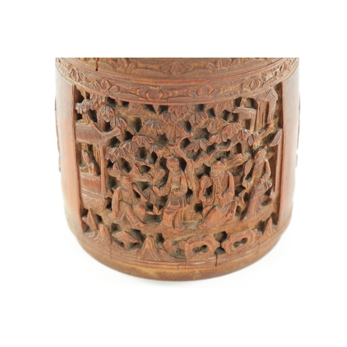 573 - A GOOD EARLY 19TH CENTURY CARVED BAMBOO CHINESE BRUSH POT AND LID with figural garden scenes to the ... 